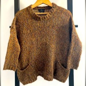 ❤️ Short wool knit with pockets